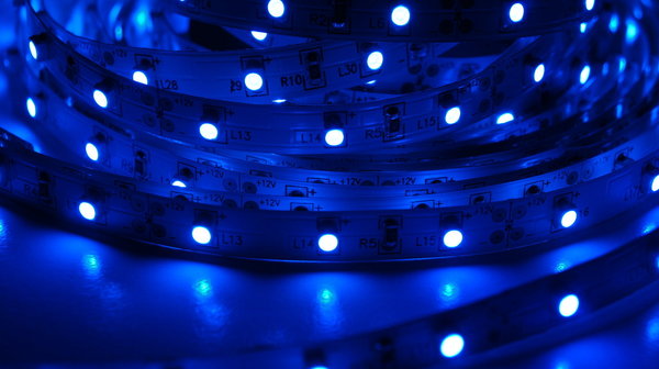 1m ~ 7m 3528 Blau IP44 LED SMD Strip Komplettset inkl. Netzteil, Dimmer