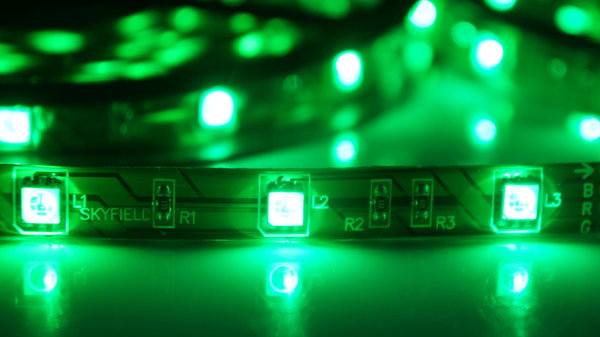 21m ~ 30m IP65 LED Strips RGB gegen Spritzwasser für Innen und Außen Komplettset